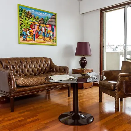 3 Chambres Sur Oberkampf Parigi