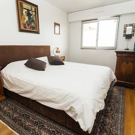 3 Chambres Sur Oberkampf * Parigi